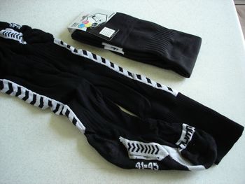 LOT de 2 PAIRES de Chaussettes de FOOT "KIPSTA"