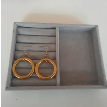 boucle d'oreille