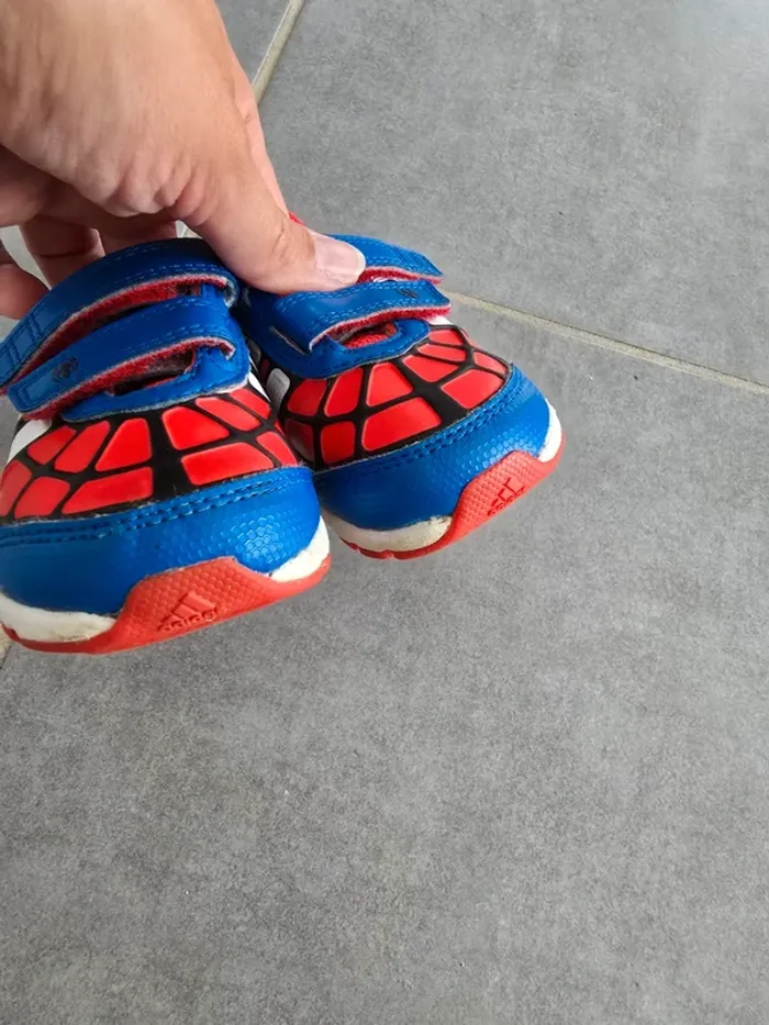 Basket Adidas spiderman - photo numéro 5