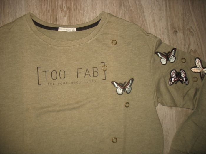 TEE SHIRT COURT ML KAKI "BERSHKA" - TAILLE S - n°01 - photo numéro 3