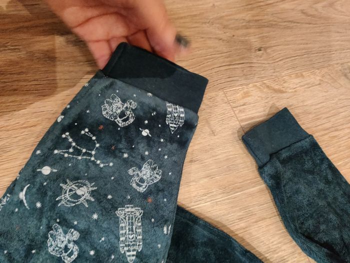 Pyjama velours espace phosphorescent Vertbaudet Taille 4 ans - photo numéro 5