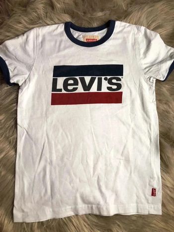 Tee shirt levis