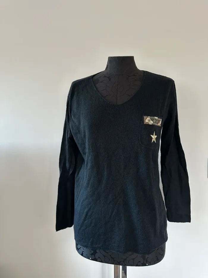 Pull noir angora