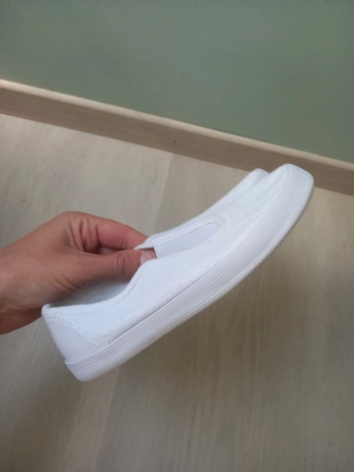 Pantoufles de gym taille 32 - photo numéro 3