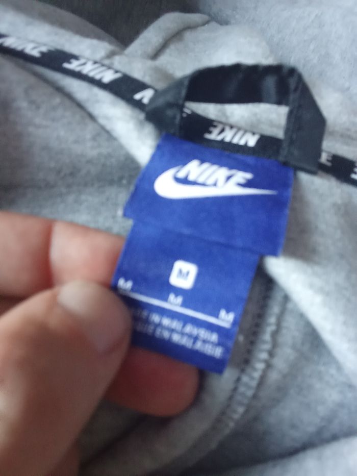 Veste NIKE taille M couleur gris et noir - photo numéro 9