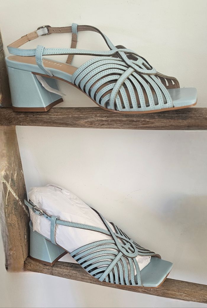 Sandales Minelli taille 38 neuves avec étiquette