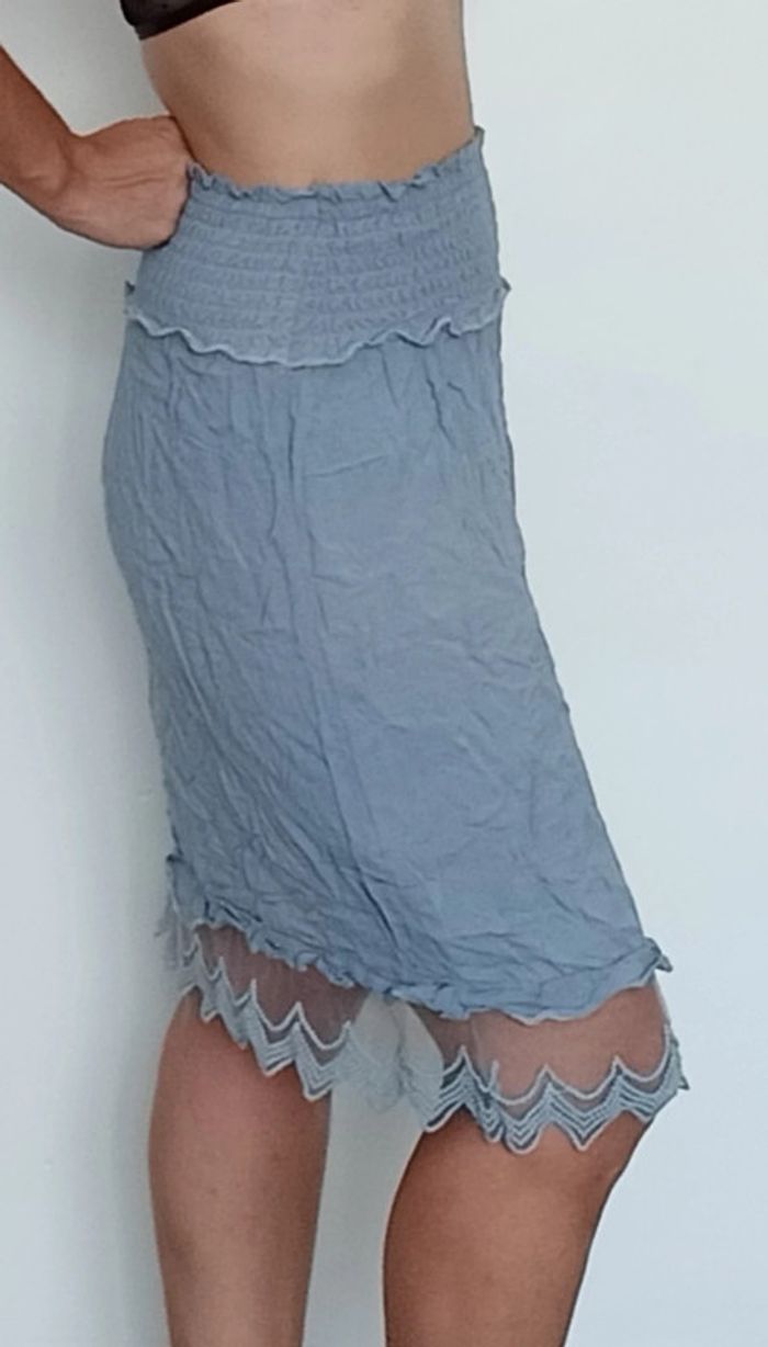 Jolie jupe mi-longue - photo numéro 4