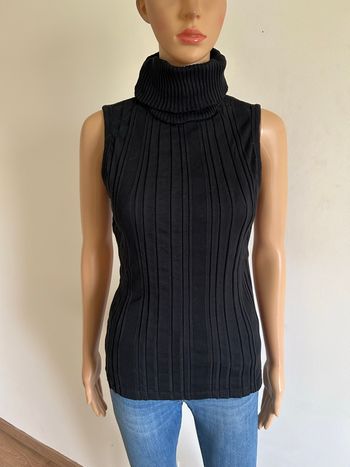 Haut noir sans manches Clara Vitti taille 4 TBE (taille petit)