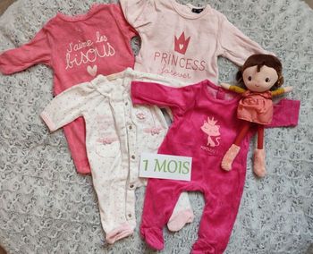 Lot de 4 pyjamas fille1 mois