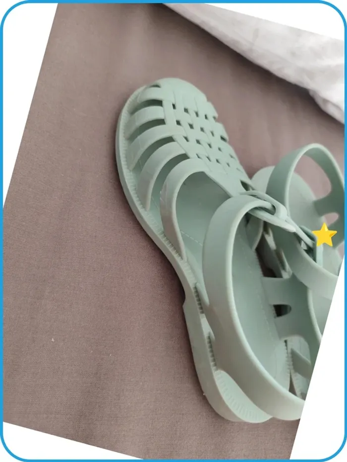 Chaussures de plage T 25 - photo numéro 2