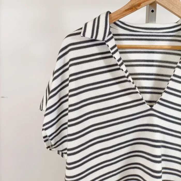 Top col polo rayé blanc et noir style marinière loose T.S coupe droite oversize A1248 - photo numéro 4