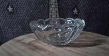 Ramequin en verre forme fleur vintage