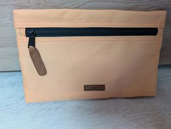 Pochette cabaia couleur abricot