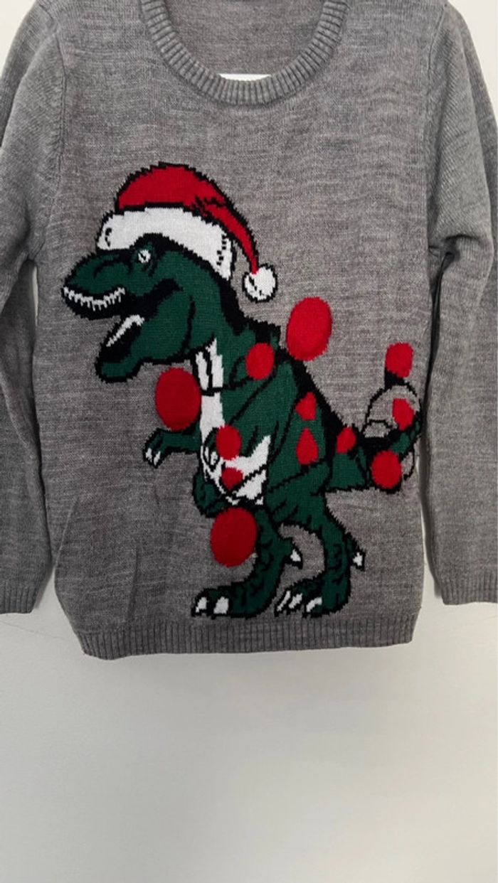 Pull en parfait état 100% acrylique marque lupilu 4/6 ans  avec led  lumineux - photo numéro 6