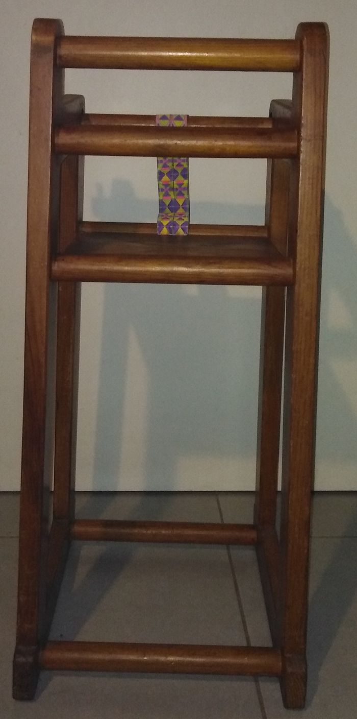 Chaise haute en bois vintage - photo numéro 3