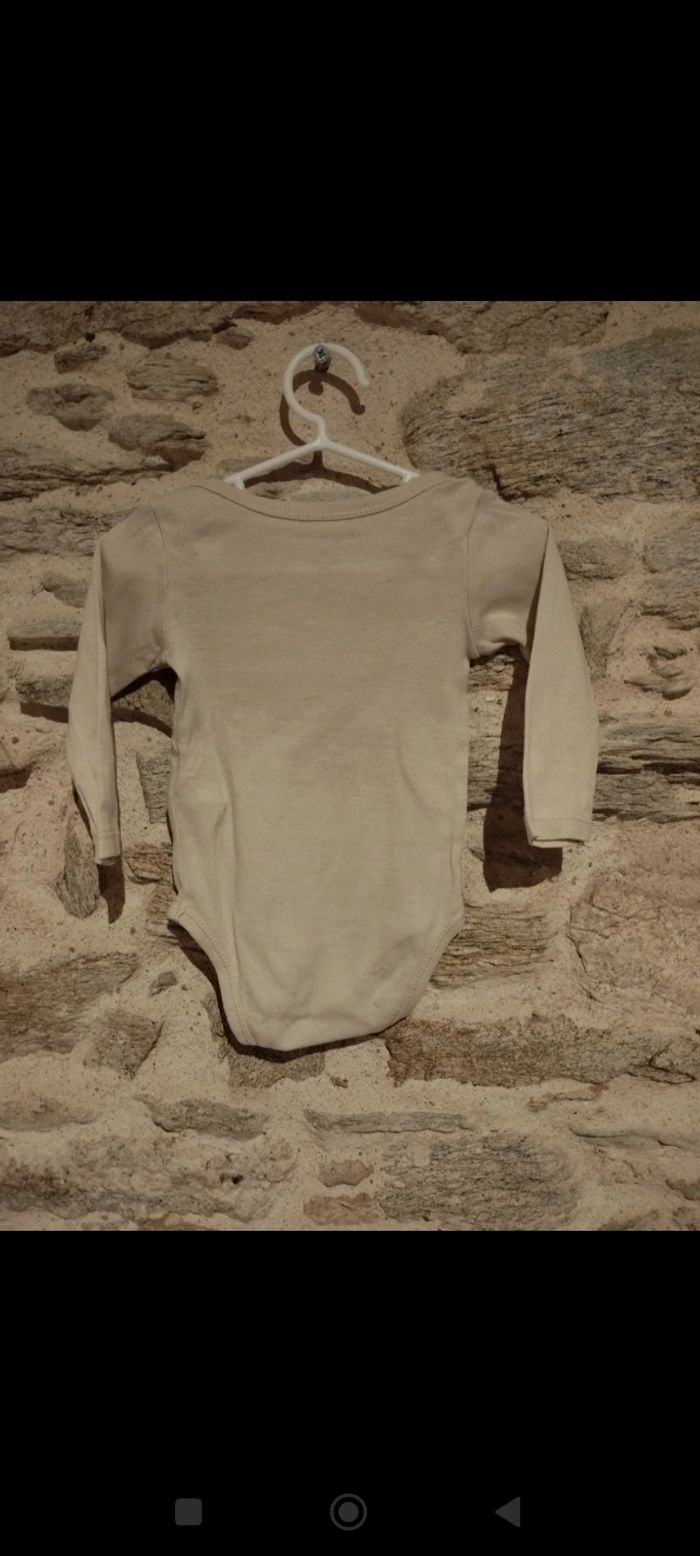 Lot 2 bodies manches longues, taille 6 mois, collection 2025 - photo numéro 2