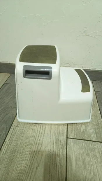 Marche pied/escabeau/petit tabouret enfant Bamny