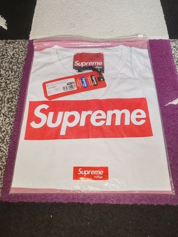 T-shirt supreme blanc pour femme