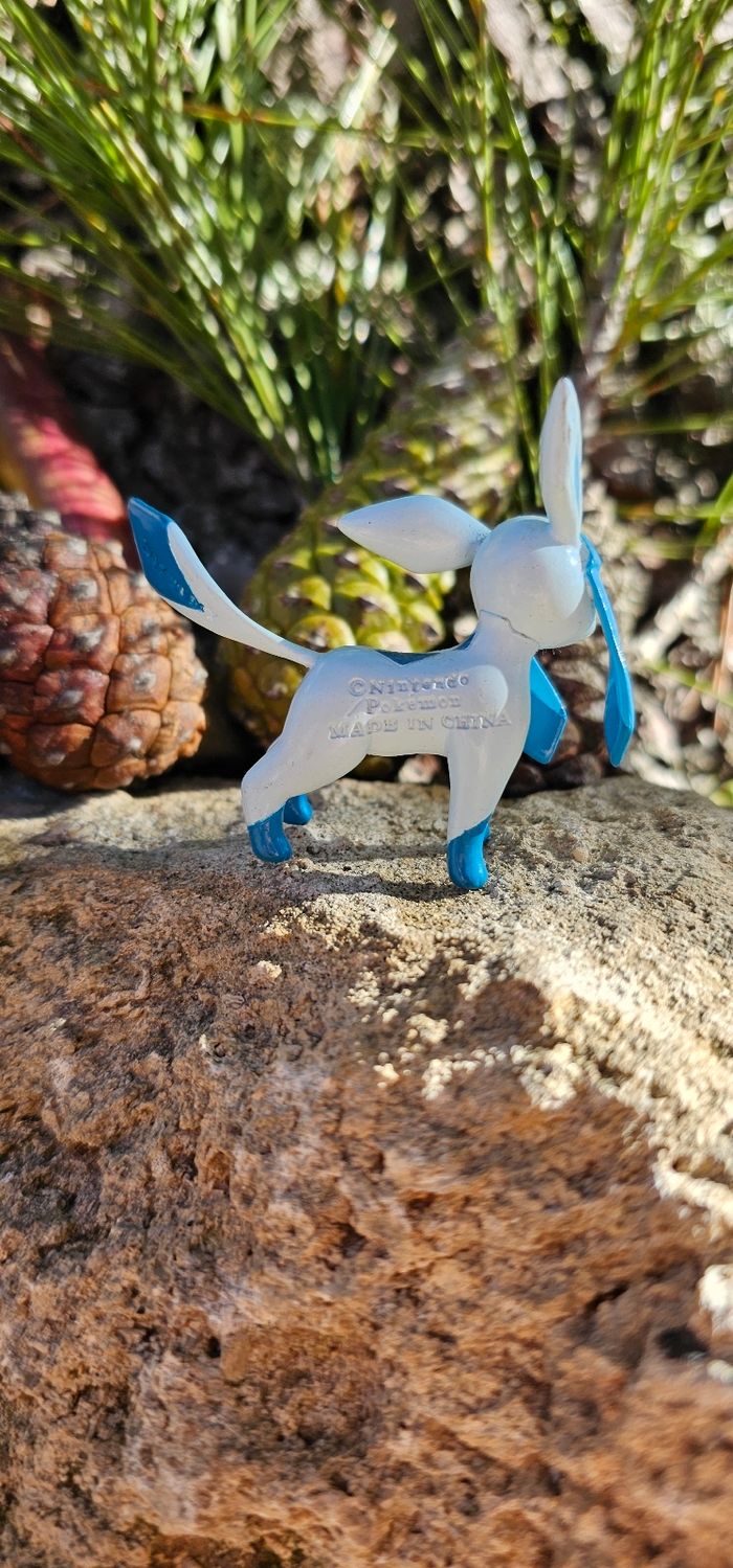 Super figurine Pokemon Nintendo tomy Évolution de Évoli Givrali - photo numéro 3