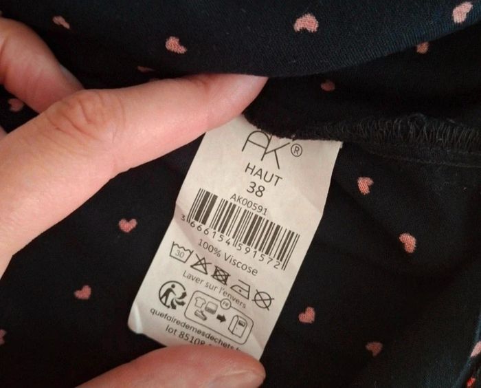 T-shirt motif coeur femme - photo numéro 11