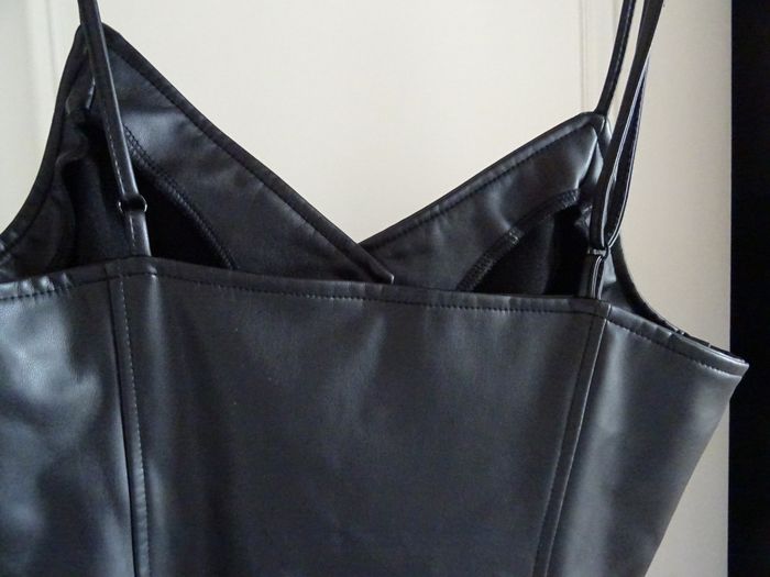 Robe en simili cuir noir PIMKIE taille 36 - photo numéro 3