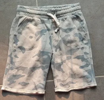 Short militaire Taille 9ans 