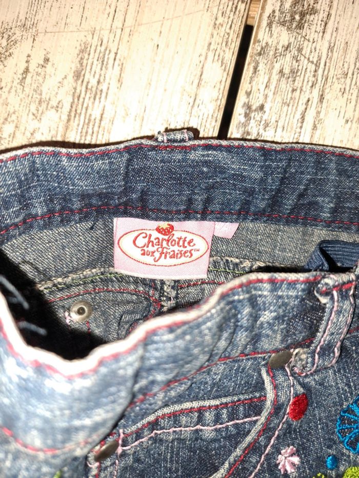 Jupe jean brodé Charlotte aux fraises - photo numéro 7