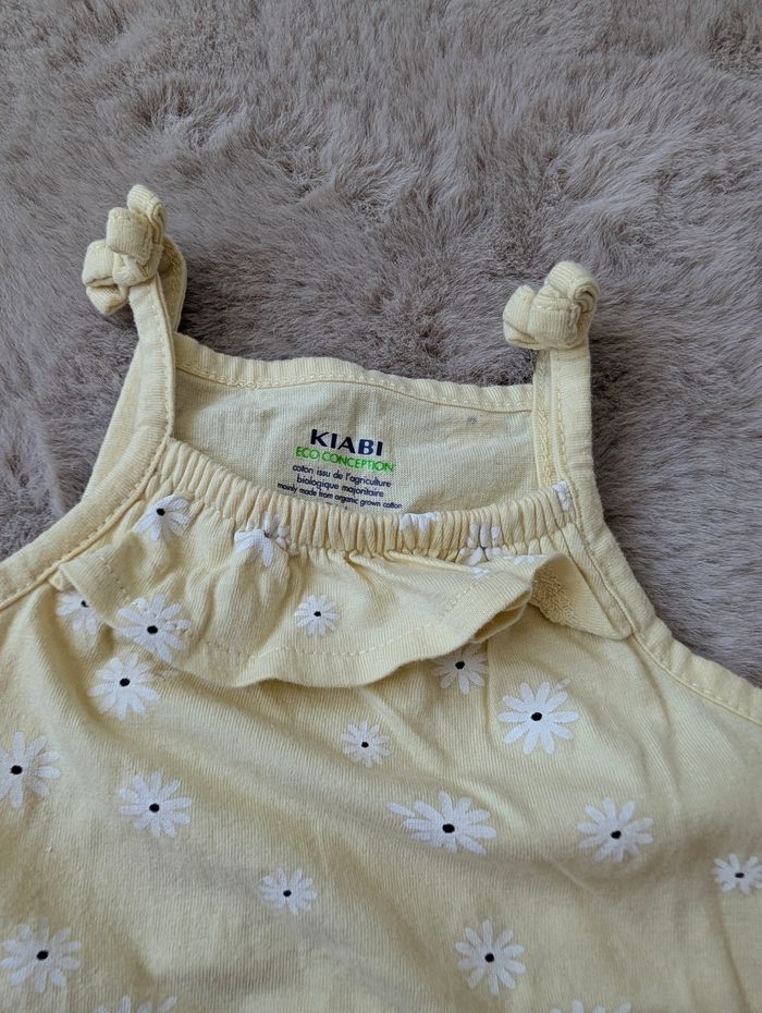 Combishort jaune pâle avec fleur - Kiabi - 3 mois - photo numéro 3