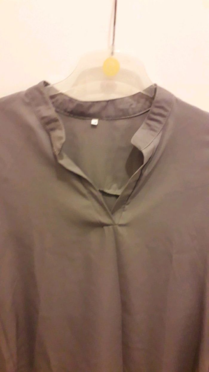 Blouse col V - photo numéro 2