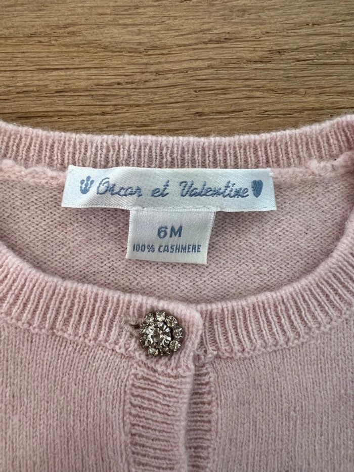 Gilet 100% cachemire fille très bon état taille 6 mois oscar et Valentine - photo numéro 3