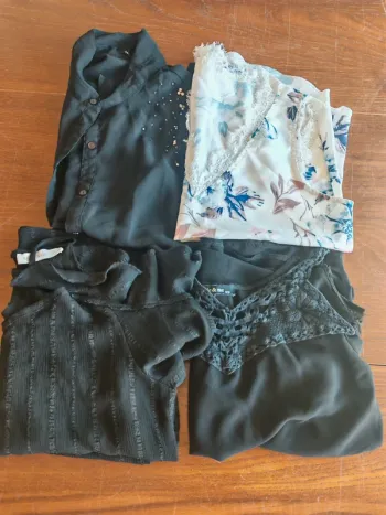 Lot n°12: lot de 4 chemisier