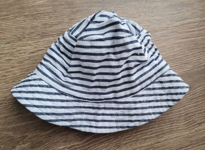 Chapeau neuf Kiabi 45 cm