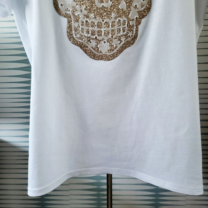 Tee-shirt blanc skull dorée et dentelle blanche taille unique Mina Rosa en excellent état - photo numéro 5