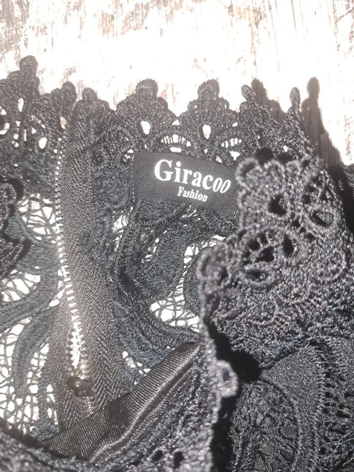 Haut broderie anglaise et fermeture éclair au dos peut servir de veste 2 en 1 - photo numéro 5