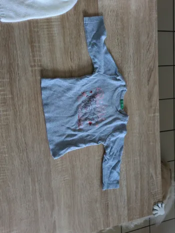 T-shirt manches longues United color of Benetton taille 12 mois