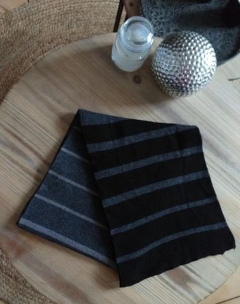 Longue Echarpe noir & gris anthracite & gris clair & crème