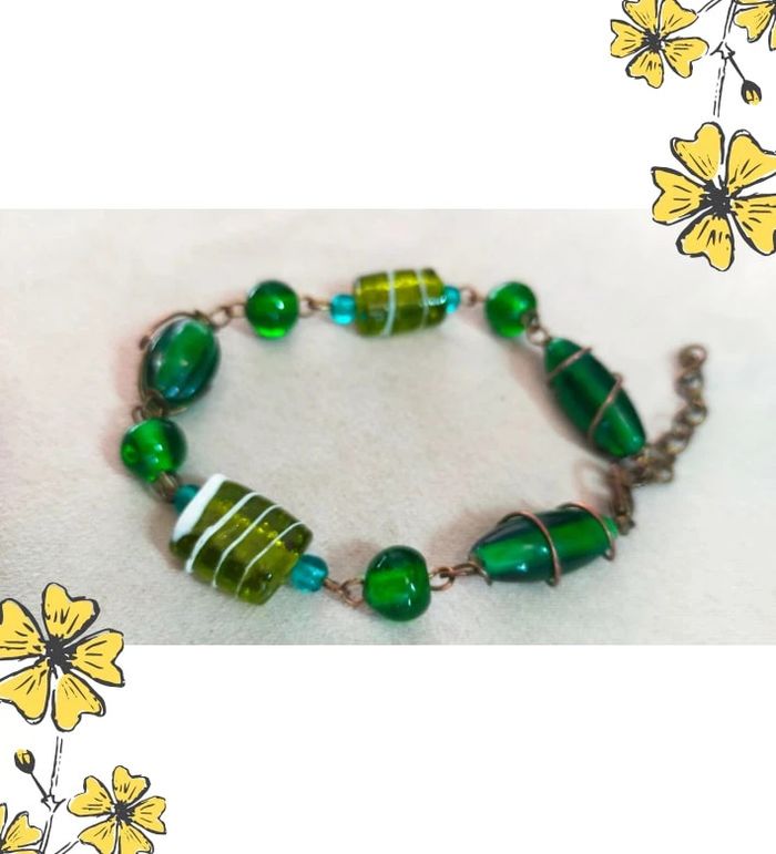 Bracelet vintage perles vertes en verre et laiton – Collection Émeraude Urbaine - photo numéro 2