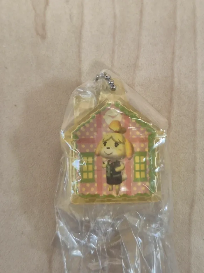 Gashapon strap Animal Crossing : Shizue/ Marie/ Isabelle