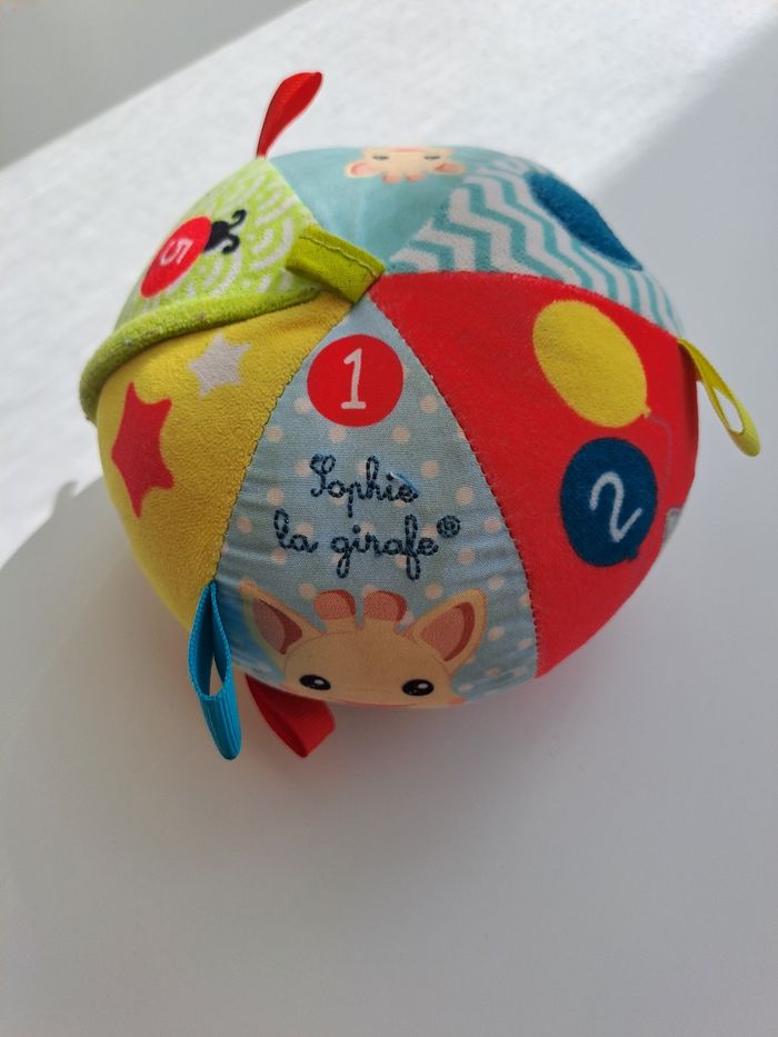 Ballle éveil sensorielle Sophie la girafe, Vulli