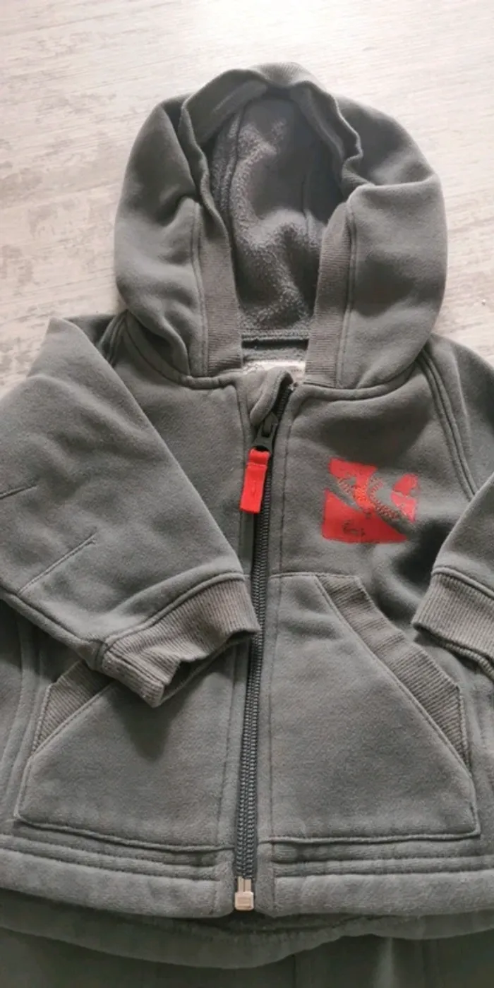 Ensemble Jogging - Decathlon - 6 mois - photo numéro 2