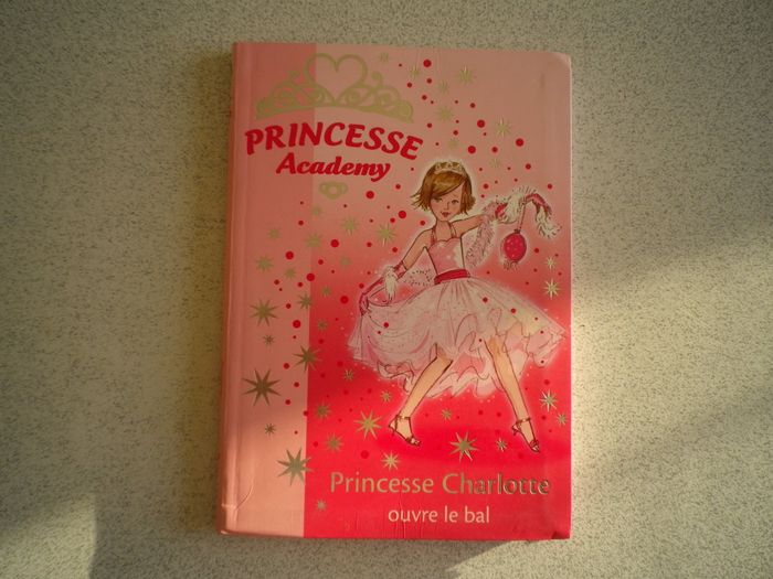PRINCESSE CHARLOTTE OUVRE LE BAL
