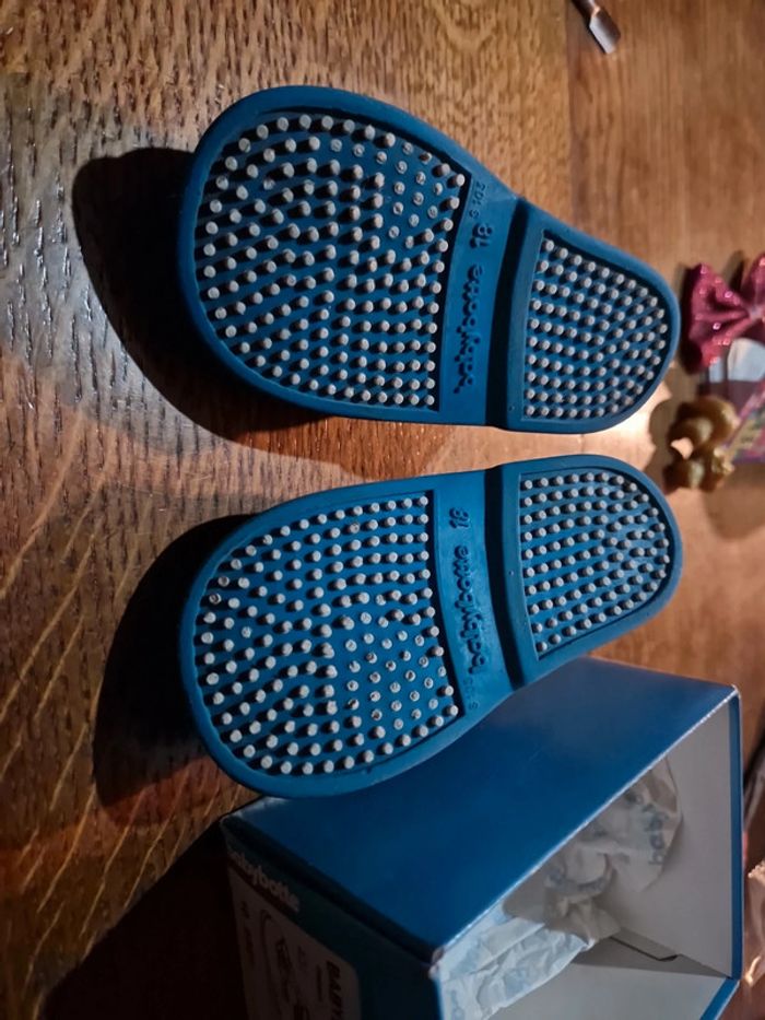 Chaussure bébé - photo numéro 2