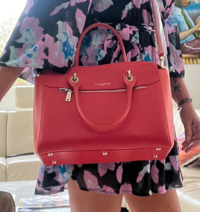 Superbe sac Lancaster tout cuir épaulé ou main rouge orange état neuf - photo numéro 13