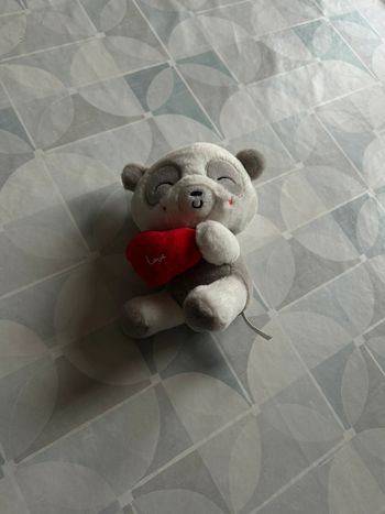 Petite peluche love neuve