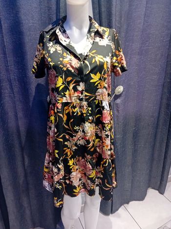 Jolie robe taille s de la marque vero moda