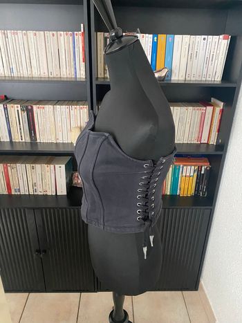 Corset à lacets 