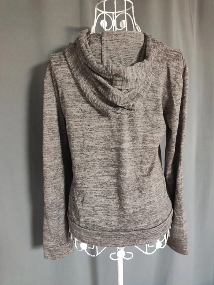 Sweat à capuche avec étoile en sequins 36 - photo numéro 5