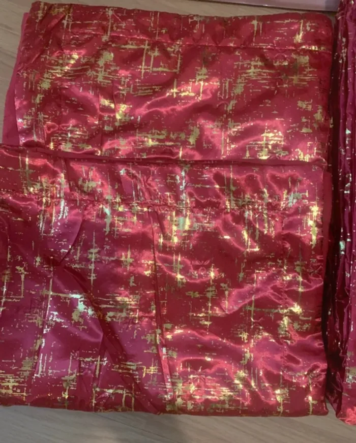Couvre-lit en satin plus 2 taies de oreiller 🍭🍭 - photo numéro 4