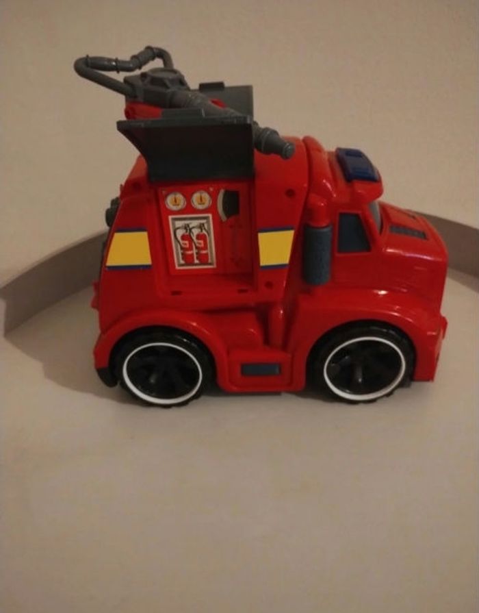 Camion de pompier - photo numéro 6