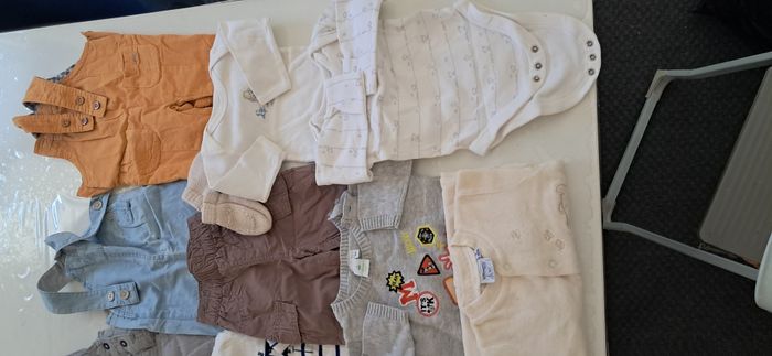 lot de vêtements (3mois) - photo numéro 3